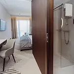 Elements 4*